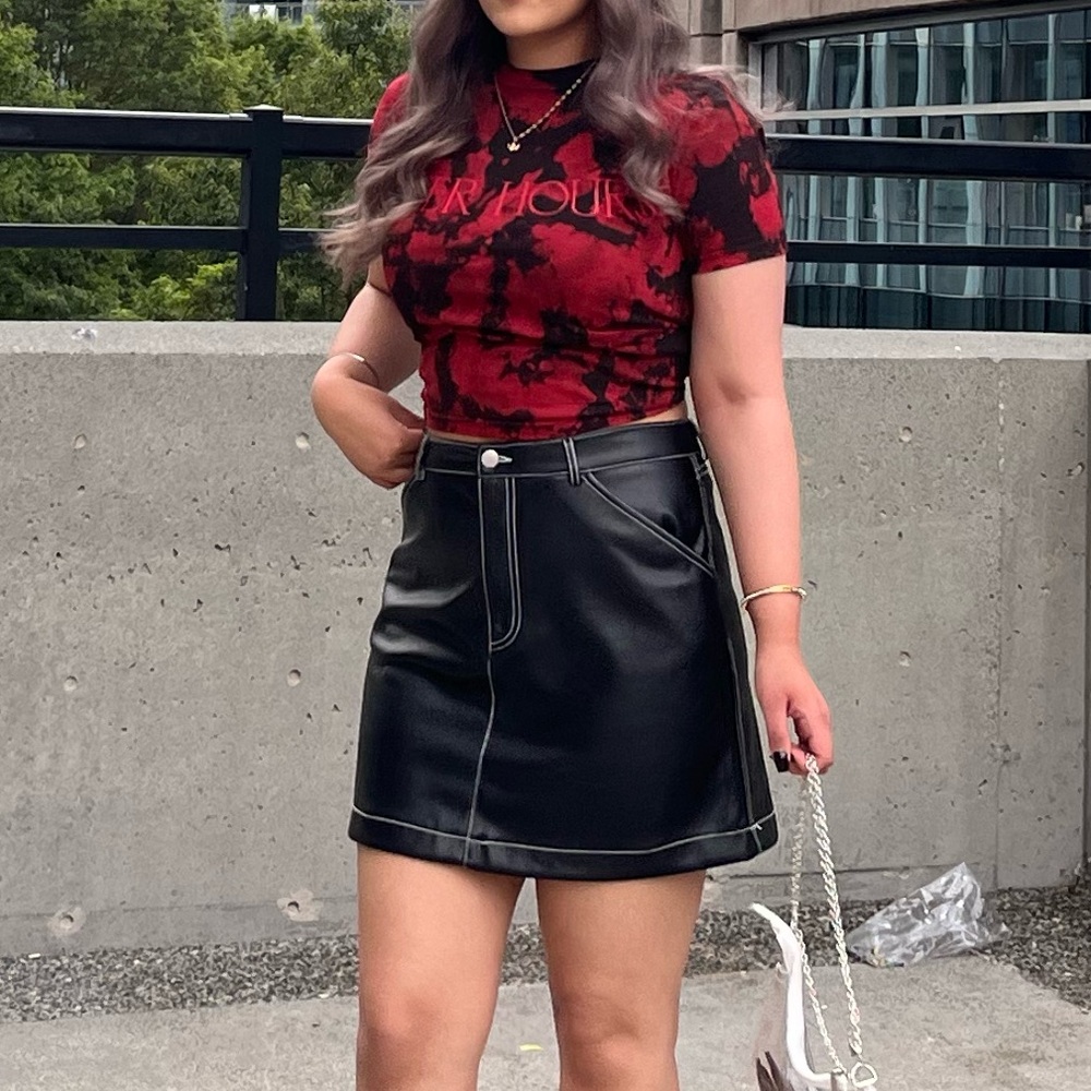 🖤 Dynamite Contrast Stitch Black Faux Leather Skirt